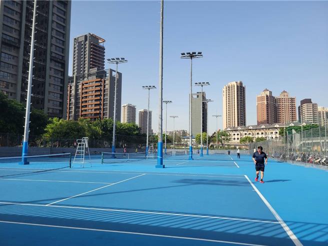 特勒完成核