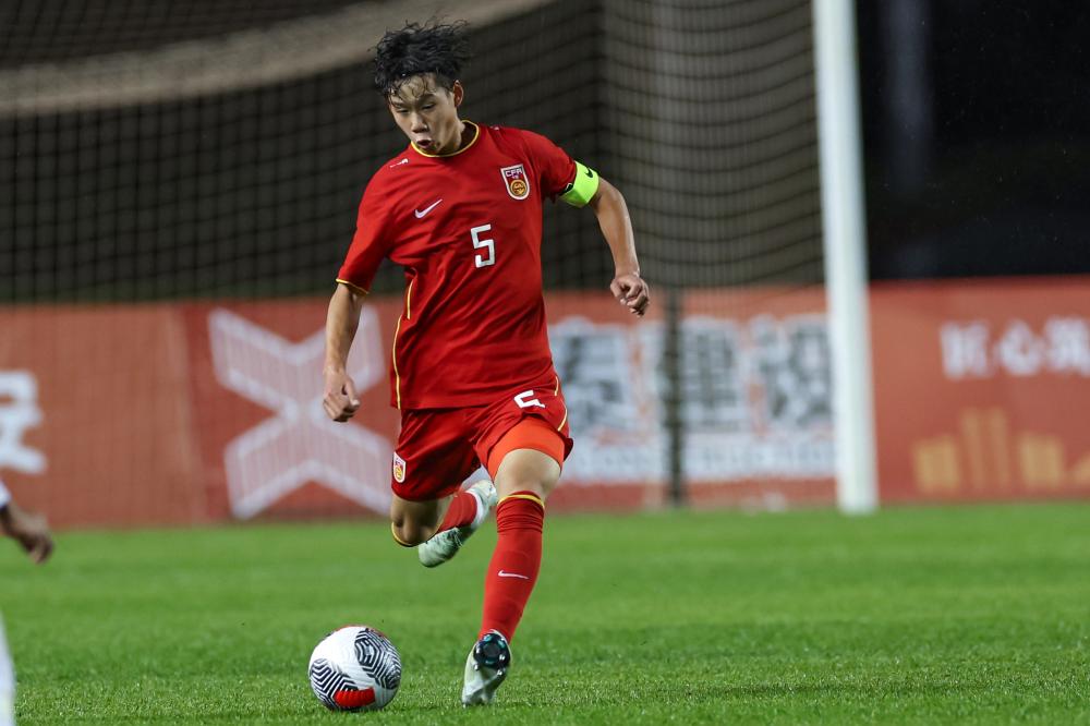 英超战报：利物浦2-1战胜曼联,