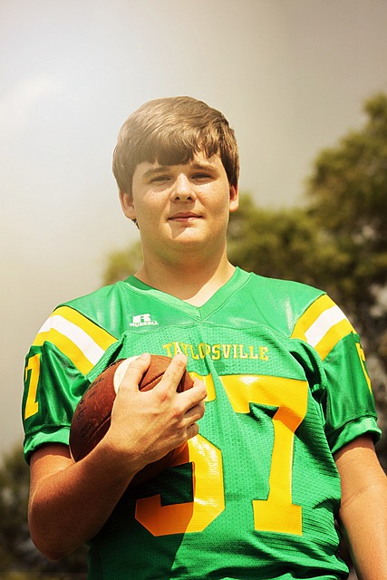 西甲战报：安东尼破门，费兰戴帽，巴塞罗那5-3客胜贝蒂斯